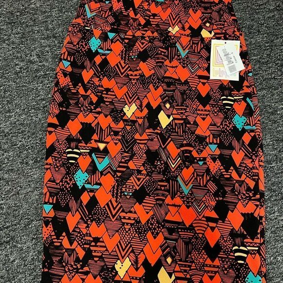 LULAROE CASSIE AND MORE SKIRTS 5 SMALL - Picture 1 of 6